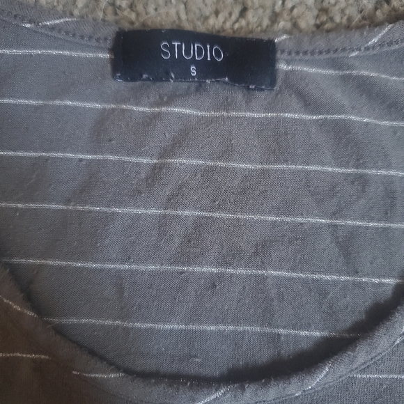 Studio tank top - Picture 2 of 2